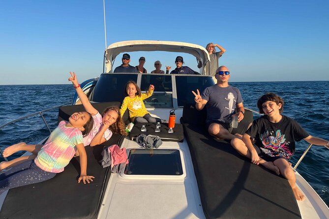 1 Hour Cabo Highlights on a 33ft Luxury Yacht - Why a sunset departure may be the best choice