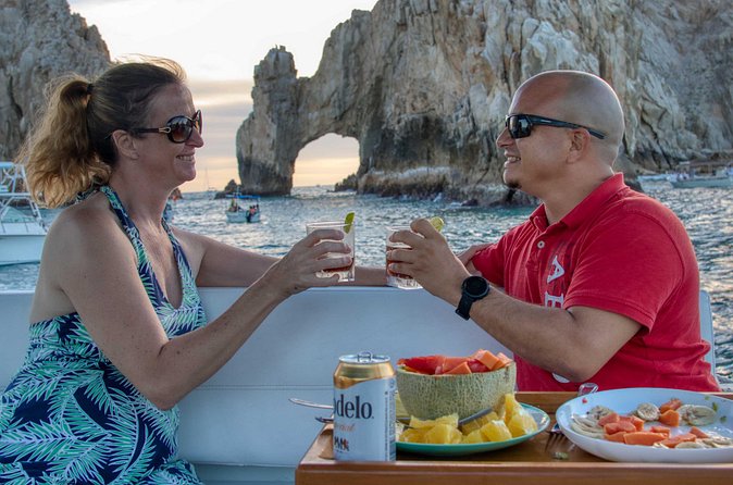 1 Hour Cabo Highlights on a 33ft Luxury Yacht - The one-hour limit is both strength and weakness