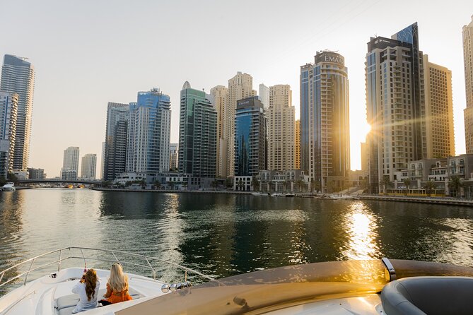 1 HR - Dubai Marina Luxury Yacht Tour - What you receive onboard, and what you do not