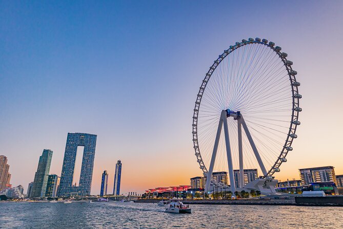 1 HR - Dubai Marina Luxury Yacht Tour - The dress code is stricter than it sounds