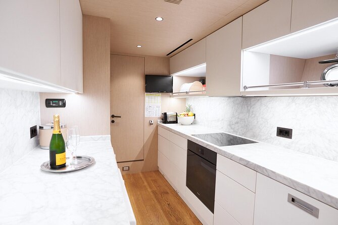 108 ft Neoprene Overmarine Yacht - What you can expect from the yacht itself