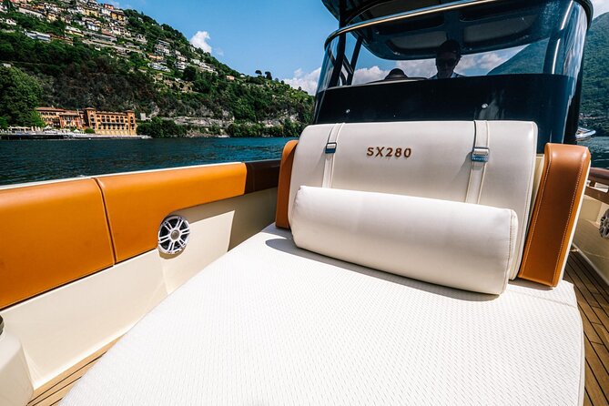 1H Luxury Cruise Como Lake Tender Yacht Invictus 9 Pax - What the $108.84 price buys you