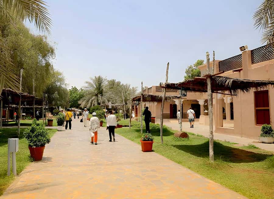 2-Day City Tour: Dubai & Abu Dhabi + Yacht Experience - Should You Book This Two-Day Package?