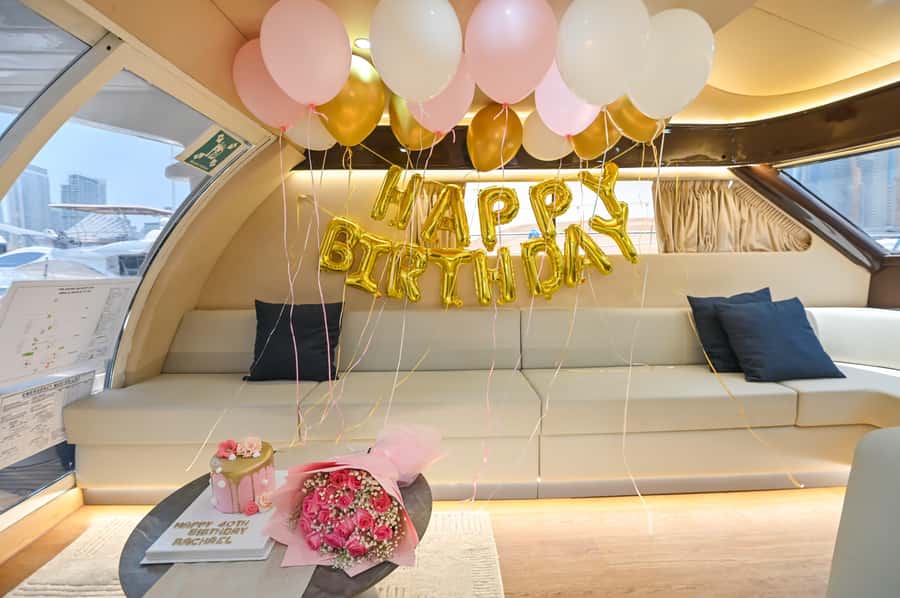 2 Hour Birthday Celebration on a Yacht in Dubai - Key points at a glance