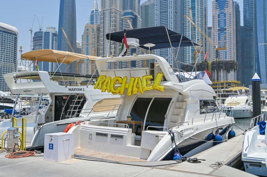 2 Hour Birthday Celebration on a Yacht in Dubai - The crew and the feel of the trip