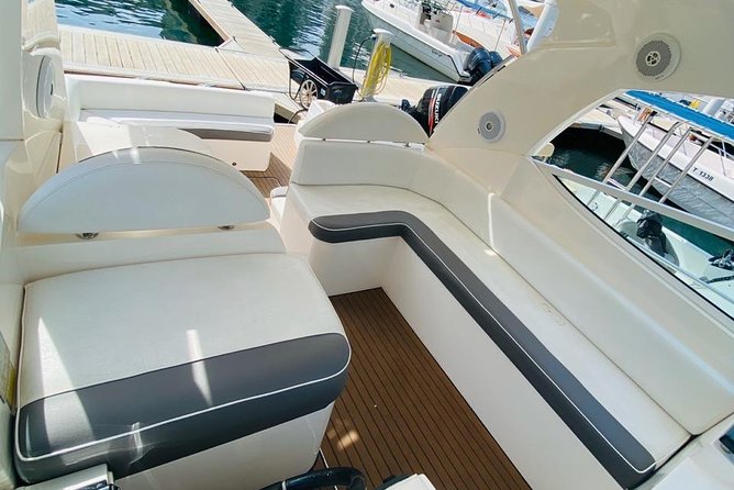 2-Hour Dubai Marina Mini Yacht Cruise - SkyDive and One&Only Palm