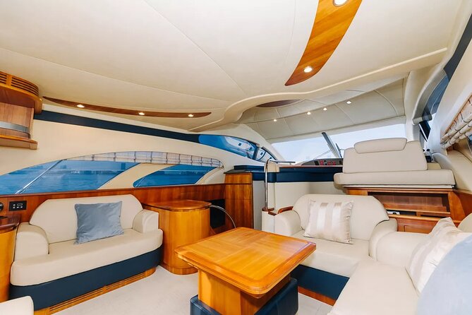 2 hour Private Yacht Tour with Dubai Marina Skyline View - Bluewaters Island and the Ain Dubai photo pause