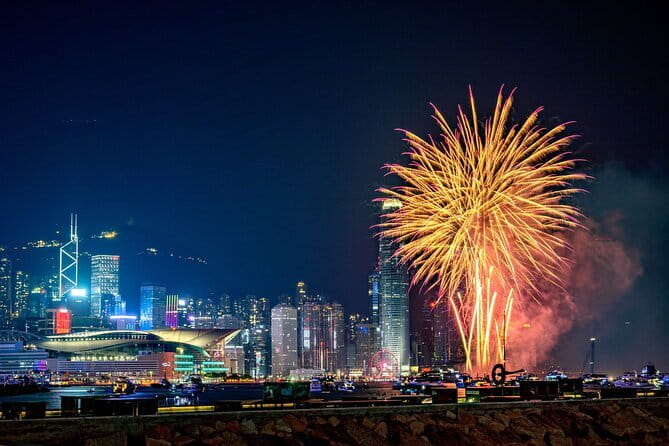 2025 Chinese New Year Fireworks Open Bar Yacht Dinner Cruise HK - The countdown, fireworks, and shooting-star effects