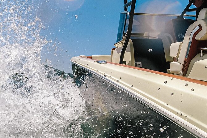 2H Private Cruise on Lake Como Tender yacht Invictus 9 pax - Torno, Villa Pliniana, and Il Sereno