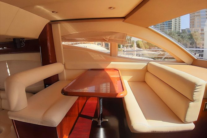 3-Hour Luxury Yacht Cruise from Dubai Marina - Seeing Palm Jumeirah and Atlantis from the water