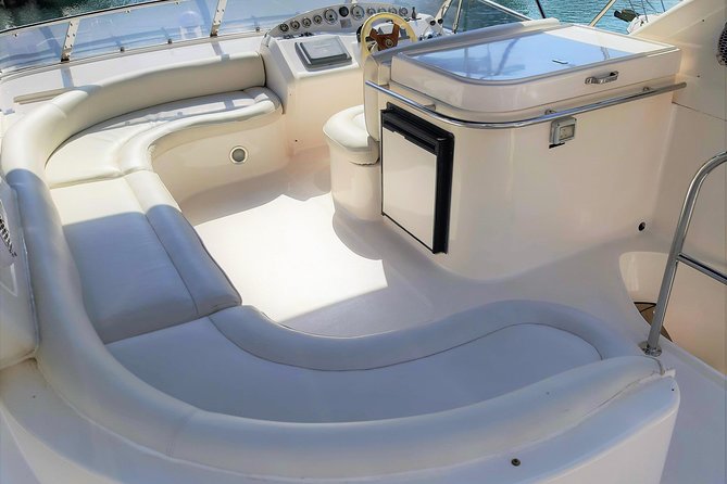 3-Hour Luxury Yacht Cruise from Dubai Marina - Price, group size, and the question of value