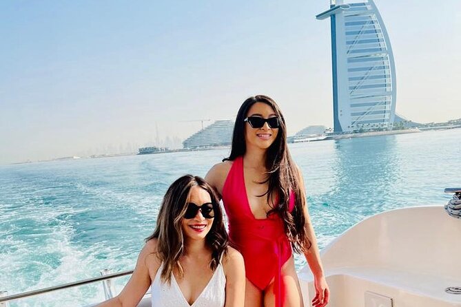 3-Hours Dubai Marina 50ft Private Luxury Yacht Sightseeing Tour - Palm Jumeirah and Atlantis