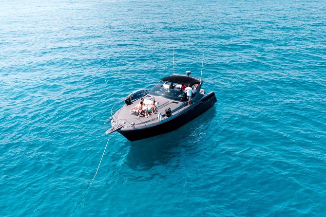 3Hr Private Yacht Cruise in Cabo As if you were aboard your own Private Yacht.Al - Santa Maria Beach and the One-Hour Water Stop