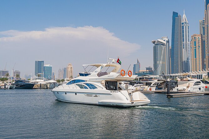 3hr Yacht- Palm Jumeirah with FREE Snacks and 30 Min Seabob - Key points to know before booking