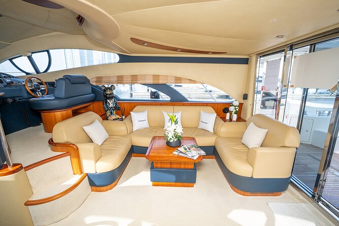 3hr Yacht- Palm Jumeirah with FREE Snacks and 30 Min Seabob - The 30-minute Seabob session