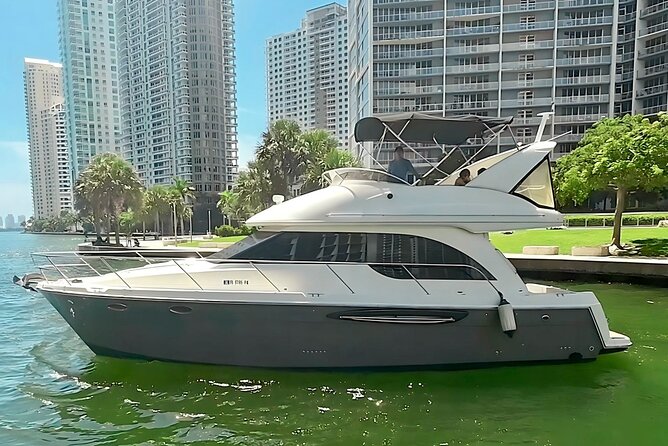4-Hour 42 Meridian Yacht Rental with Captain in Miami Florida - What this four-hour cruise really offers