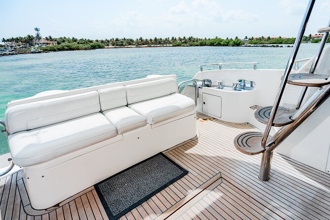 4 Hour 50' Azimut Yacht All-Inclusive in Tulum & Playa del Carmen - Snorkeling with turtles and stingrays