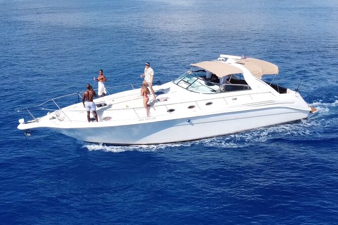 4 hours - Private 48ft Yacht all inclusive in Tulum and Playa del Carmen - The 45-minute sail back