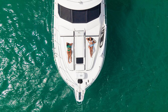 4-Hours Private Luxurious Yacht Snorkelling and Paddle Surf - Cruising Montego Bay Harbor