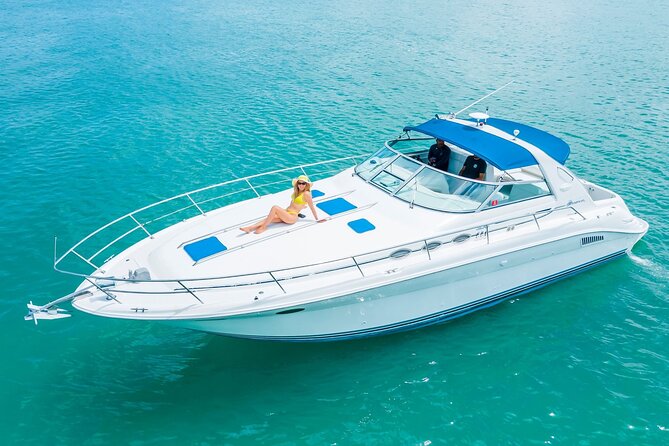 40' Miami Yacht Rental up to 13 Persons - Service from Yanet and Marcell