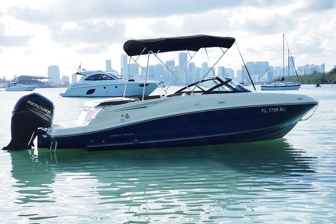 42 to 46 Ft Private Yacht Miami, rent for 2 our 4 hours, 12 ppl - Key things to know before booking