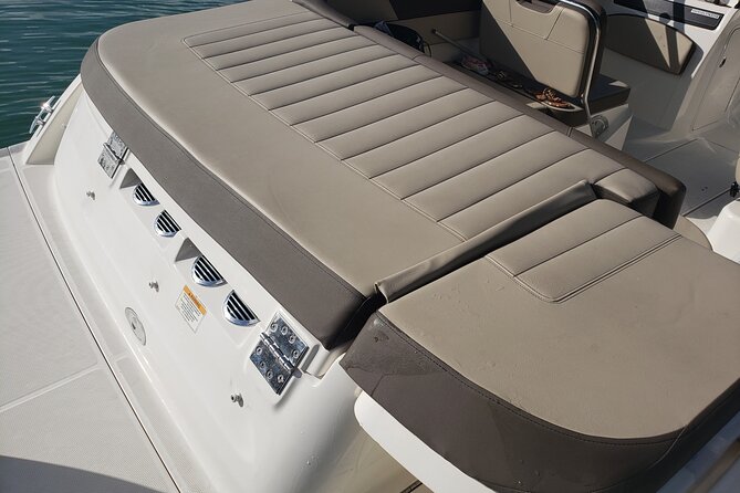 42 to 46 Ft Private Yacht Miami, rent for 2 our 4 hours, 12 ppl - Weather and water-time planning