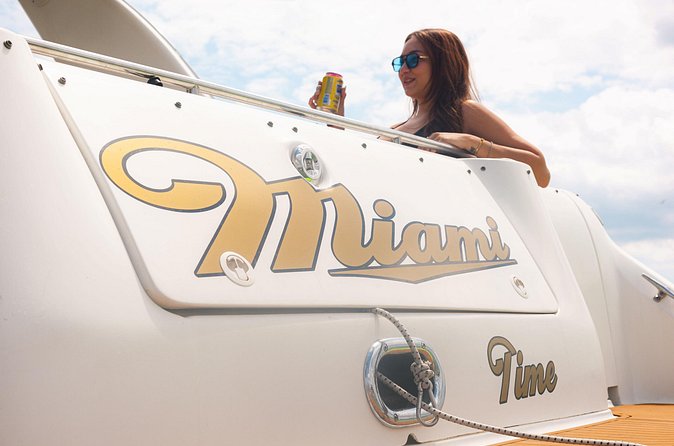 45 Ft Private Yacht Rental in Miami - Islands, coves, and time in the water