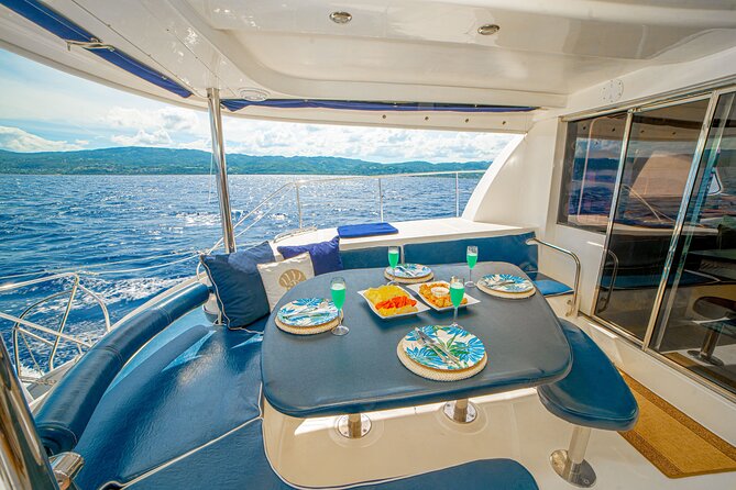 4hr Private Luxury Yacht with Snorkeling, DJ, Bar, Food - Setting off from Montego Bay Yacht Club