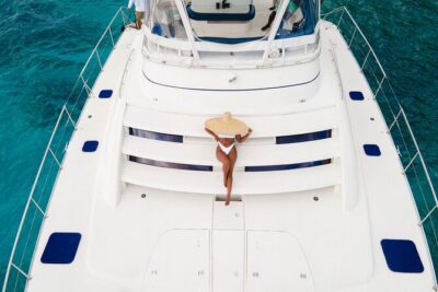 4hr Private Luxury Yacht with Snorkeling, DJ, Bar, Food
