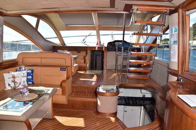 5-Hours Private Luxury Yacht for Bosphorus Cruise in Istanbul - Beylerbeyi Palace and the Asian shore