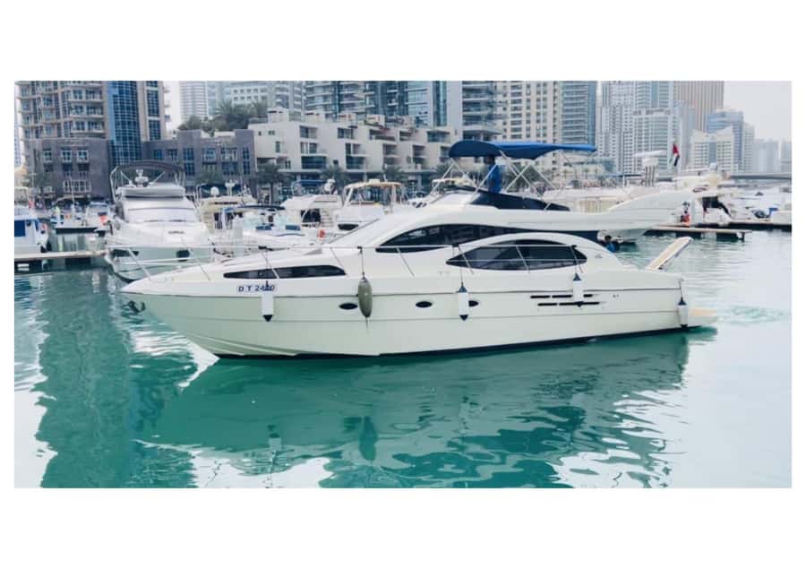 50 feet Private Luxury Yacht Tour In Dubai Marina - A private yacht gives the cruise a different feel