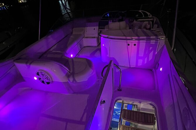 50ft Miller Blue | Miami Yacht Rental | 3 to 6 Hours | 13 Ppl - What the Miami yacht outing is really like