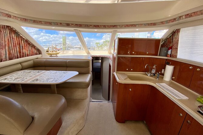 52' Yacht Rental in Miami Beach with Experienced Captain - Islands, sandbars, and open water