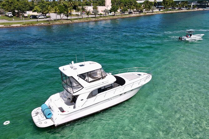 52' Yacht Rental in Miami Beach with Experienced Captain - Four hours on a private boat