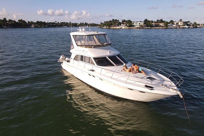 52' Yacht Rental in Miami Beach with Experienced Captain - Who will enjoy this most