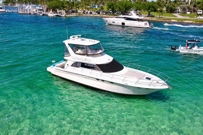 52' Yacht Rental in Miami Beach with Experienced Captain - Cruising past Miami Beach and South Beach