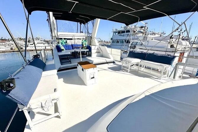 59' Paradise Party Yacht - Adventure Cruises San Diego com - Tuna Harbor and the Kissing Sailor statue