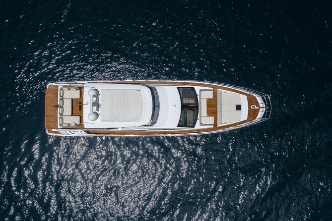 62ft Yacht Tour in Miami Beach with Captain Beneteau MC6 Fly - What $3,800 buys your group on the Beneteau MC6