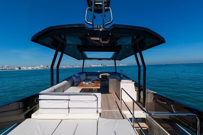 62ft Yacht Tour in Miami Beach with Captain Beneteau MC6 Fly - Indian Creek Island and the golf course