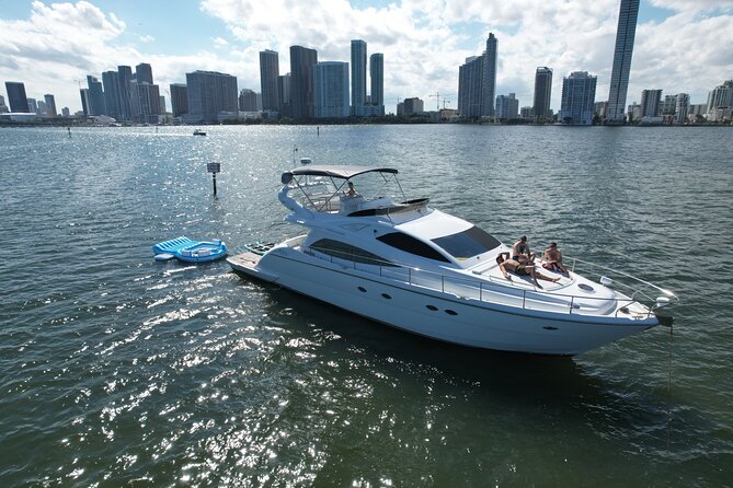 65ft Yacht Charter in Miami - What the $1,080 private charter really gives you