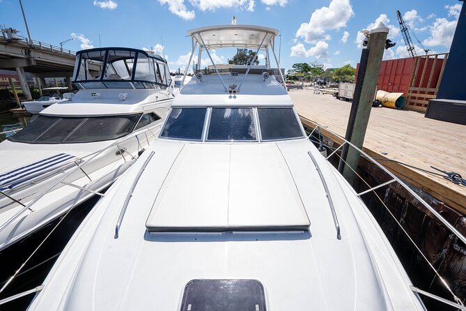 70ft + Free Hour | Miami Yacht Rental | 3 to 8 Hours | 13 ppl - Biscayne Bay and Miami Marine Stadium