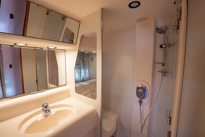 70ft + Free Hour | Miami Yacht Rental | 3 to 8 Hours | 13 ppl - Crew, captains, and the bareboat setup