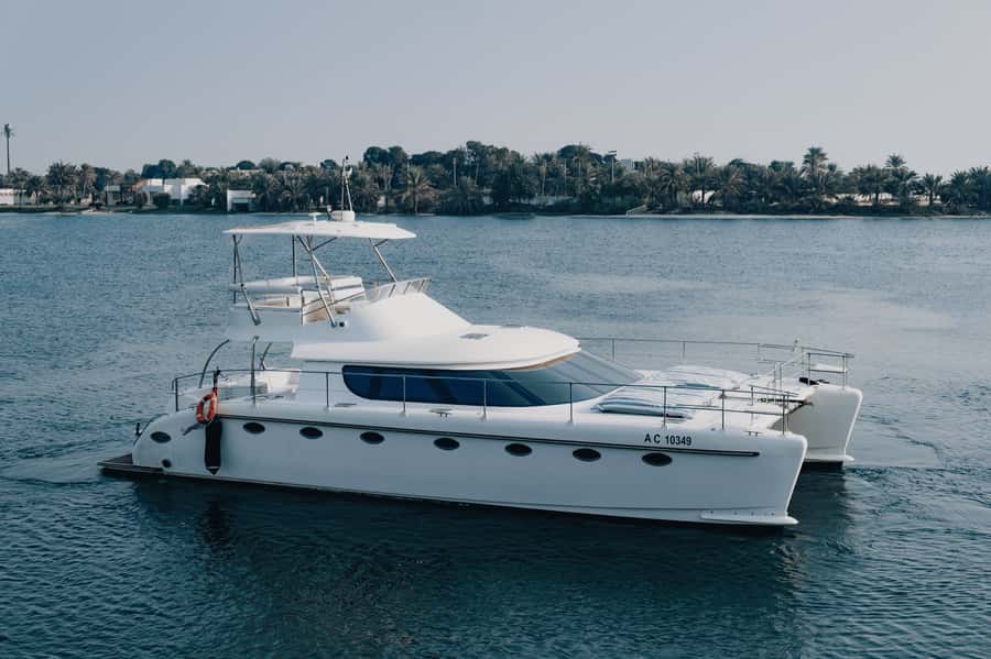 Abu Dhabi Yacht Charter: 2hour trip from 10:00AM to 12:00PM - Key points before you book
