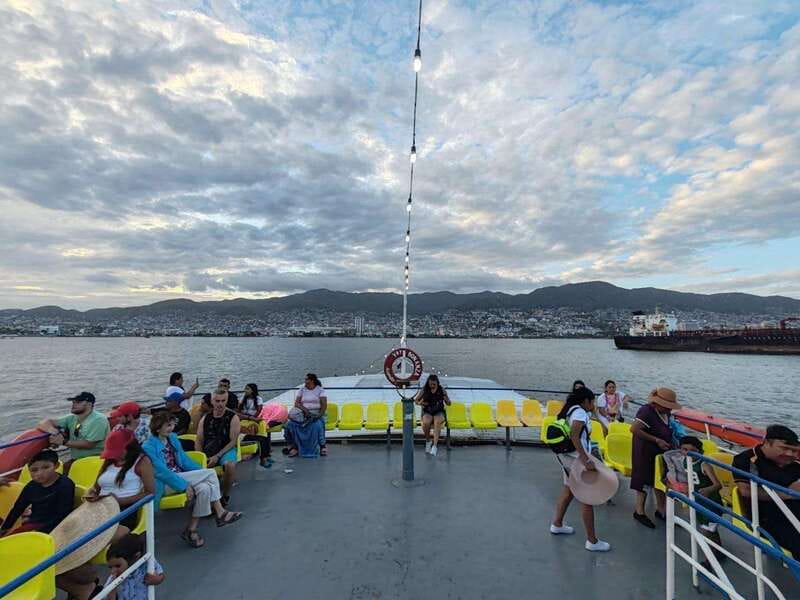 Acapulco: Sunset on Yacht Bonanza Tour - A sunset cruise built for easy fun