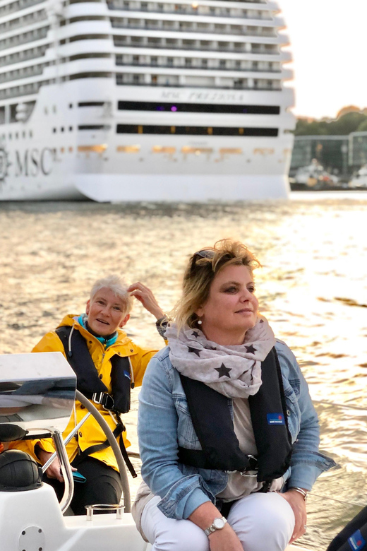 "After Work" - Sailing-Yacht Cruising Event, Hamburg/Elbe - Heading toward Övelgönne and Der Alte Schwede