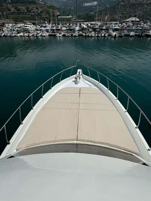 Alanya: 4 Hours Private Luxury Yacht tour. - Seeing Alanya Castle from the water