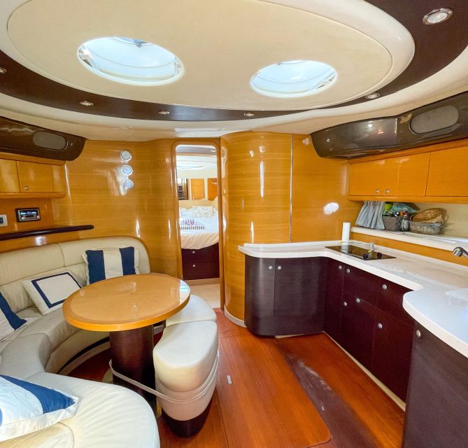Albufeira: Algarve Half-Day Private Yacht Charter - Marinha Beach and the coastal scenery