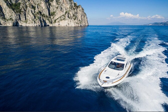 Amalfi Private Boat Tour from Sorrento or Positano Yacht Klase 50 - Two hours in Positano
