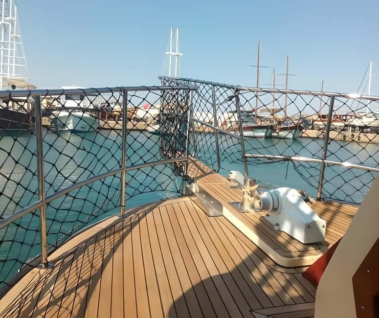 Antalya/Kemer: Phaselis Yacht Trip for Families and Couples - Arriving at Phaselis Bay by water