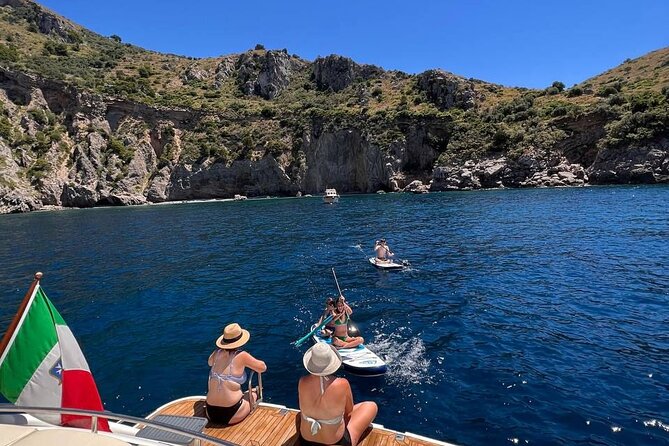 Appreciate the Amalfi coast on a luxury yacht! - Why seeing the Amalfi Coast by yacht makes sense